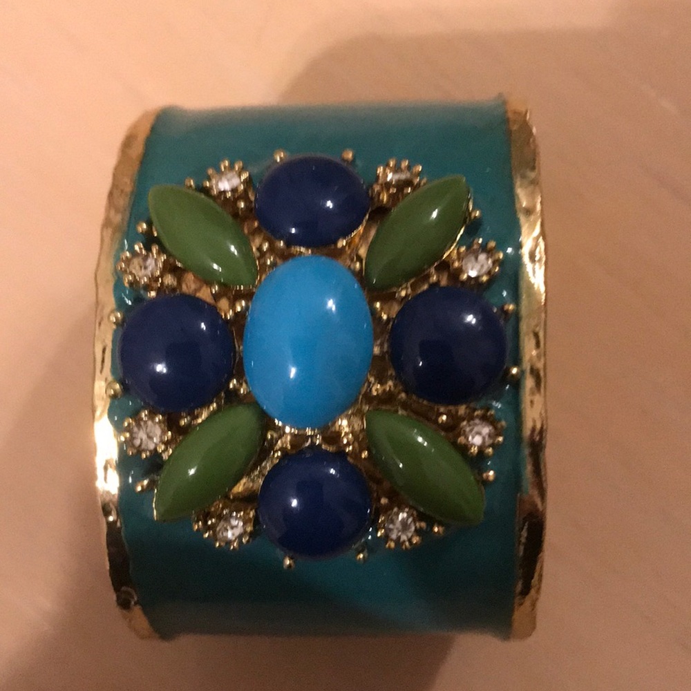 Statement bracelet cuff - Picture 3 of 4